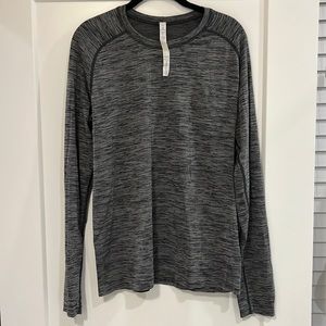 Lululemon Metal Vent Long Sleeve shirt size M